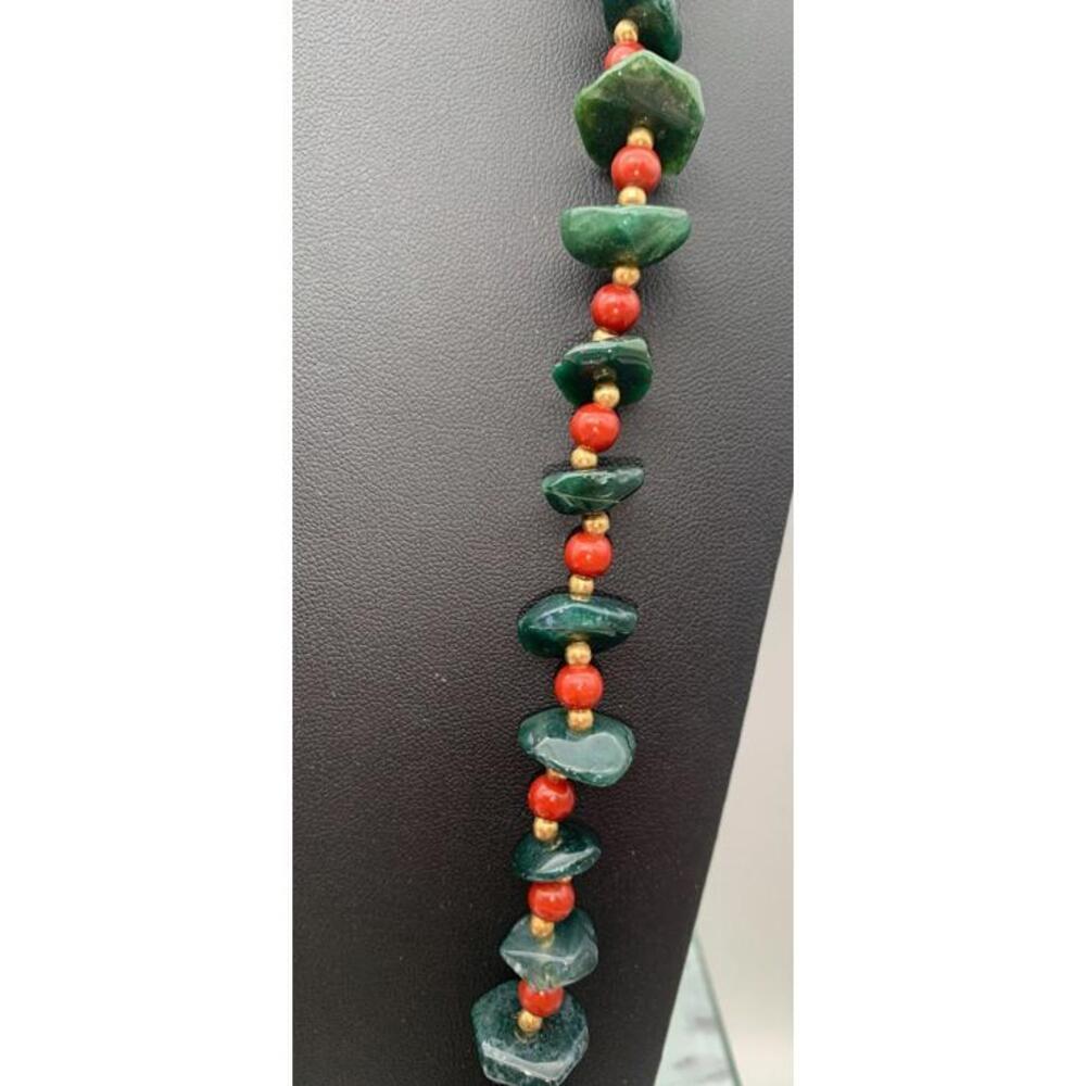 VIntage Dauplaise Gold Tone Green & Red Stone & Acrylic Beaded Chip Necklace - Picture 3 of 6